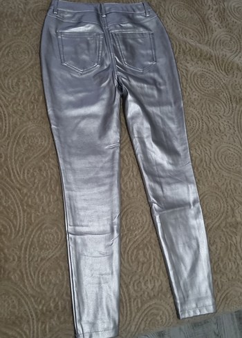Gri Metalik Deri Kadın Pantolon - Görsel 3