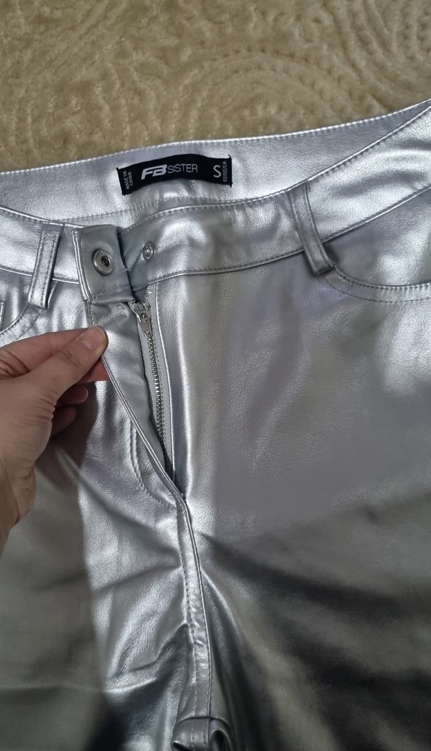 Gri Metalik Deri Kadın Pantolon - Görsel 4