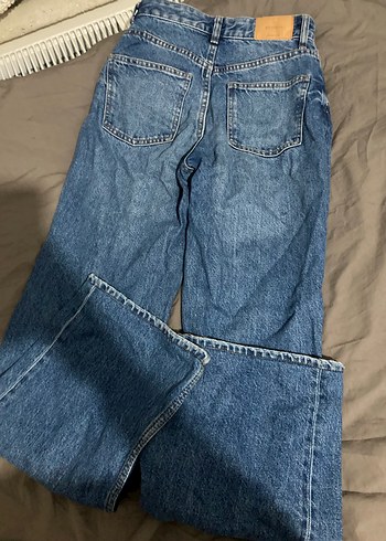 Bershka Yırtık Detaylı Mavi Kadın Kot Pantolon