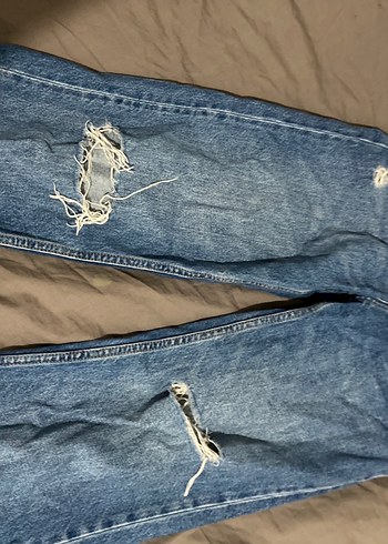 Yırtık Detaylı Mavi Kadın Kot Pantolon
