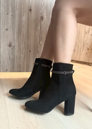 Siyah Tokal detaylı nubuk Topuklu Bot - Görsel 2