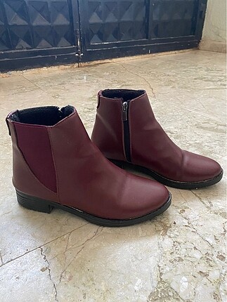 Bordo Kadın Botu