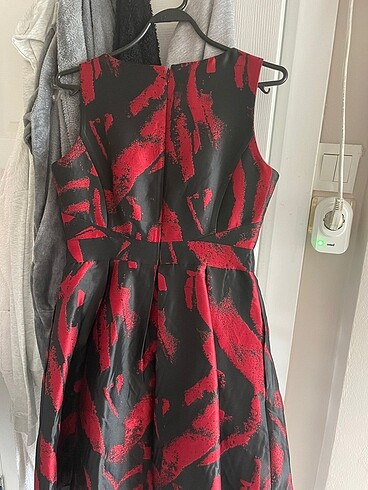 Kırmızı siyah elbise - Görsel 6
