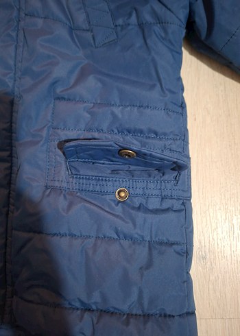 Erkek Çocuk Mavi Düğmeli Kapüşonlu Mont - Görsel 2