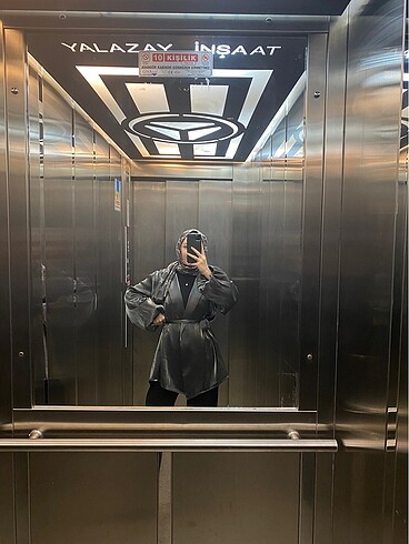 Zara Parlak ceket