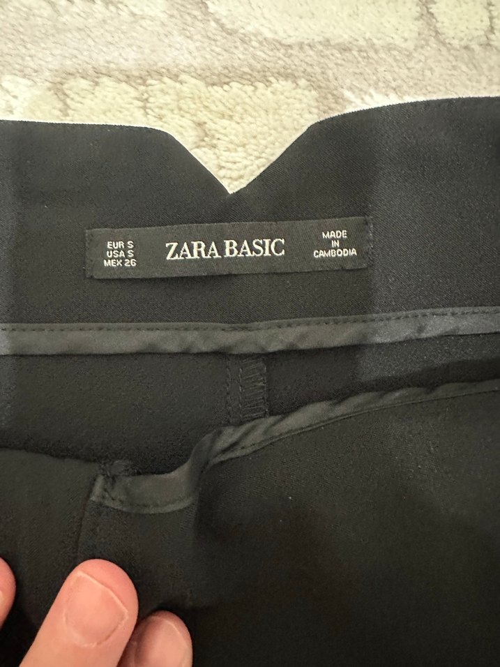 Kadın Siyah Midi Kumaş Pantolon - Görsel 3