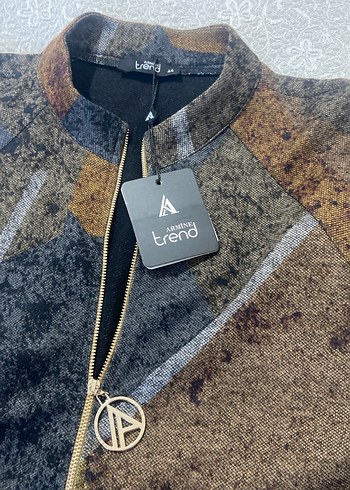 Kadın Uzun Desenli Fermuarlı Ceket Armine marka - Görsel 2