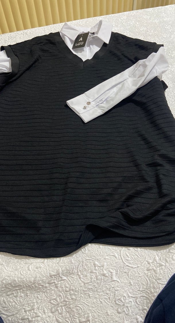 Düğmeli Yakalı Beyaz Kadın Gömlek - Görsel 3