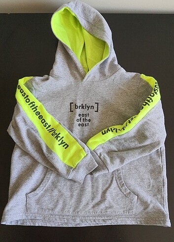 Koton çocuk sweatshirt gri 5-6 yaş şapkalı 2 adet sweatshirt 