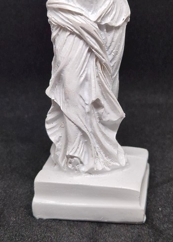 Kanatlı Beyaz Heykel Figürü - Görsel 5