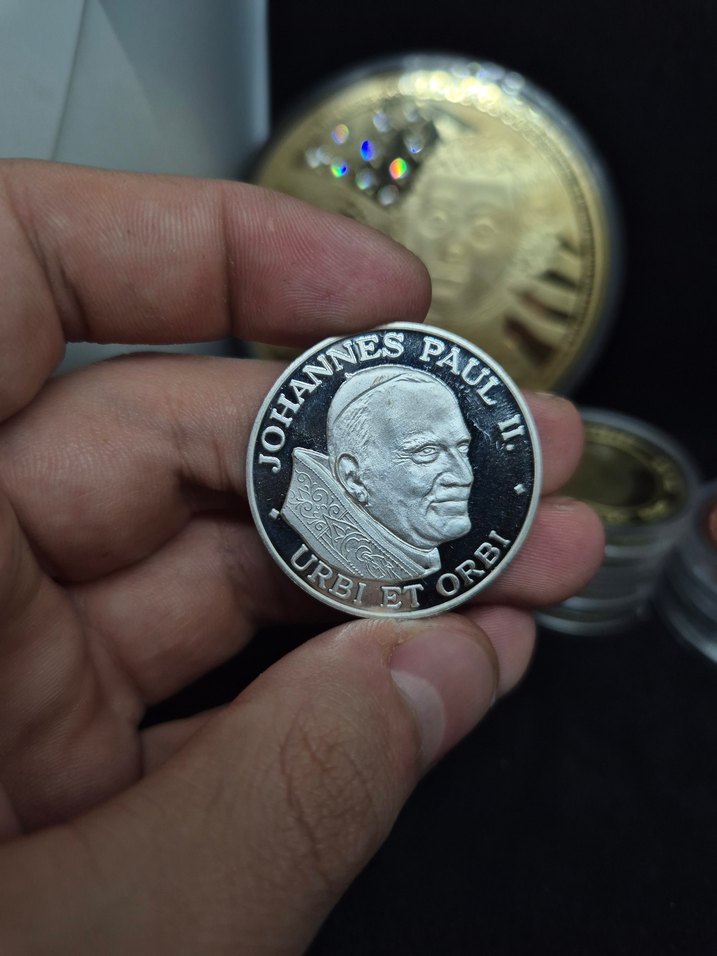 PAPA VE VATİKAN HATIRA PARA MADALYONLAR 3 ADET - Görsel 5