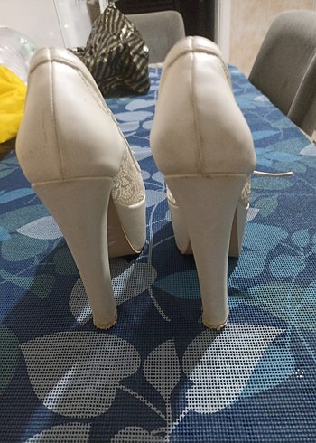 Dantel Detaylı Beyaz Platform Topuklu Kadıngelin Ayakkabı - Görsel 3