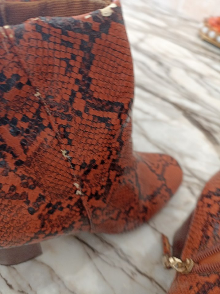 Kahverengi Deri Yılan Desenli Kadın Bot - Görsel 2