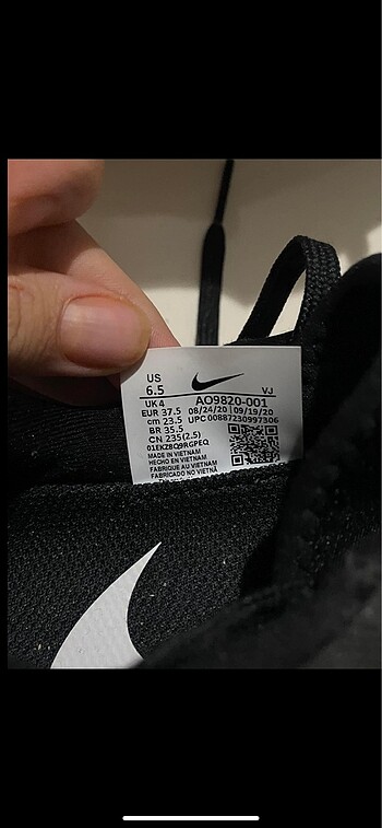 37,5 Beden siyah Renk Orijinal Nike Spor Ayakkabı