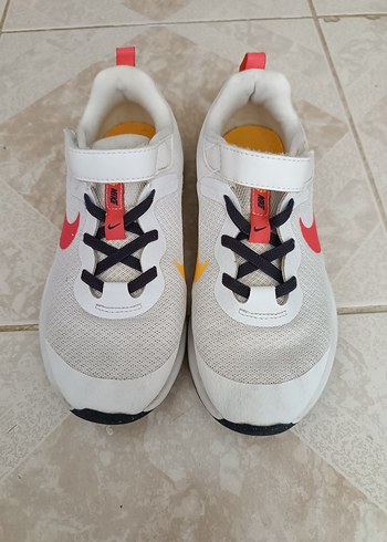 Nike Kız Çocuk Beyaz Spor Ayakkabı