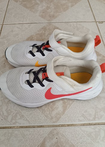 Nike Nike Kız Çocuk Beyaz Spor Ayakkabı