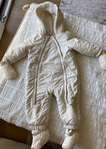 Zara Kürk Detaylı Beyaz Bebek Tulumu