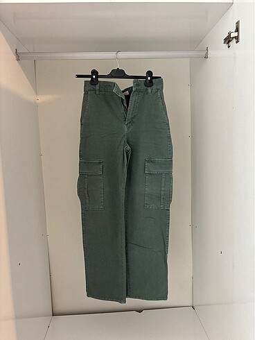 Stradivarius beli lastikli pantolon