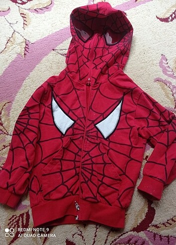 4 yas Spiderman hirka