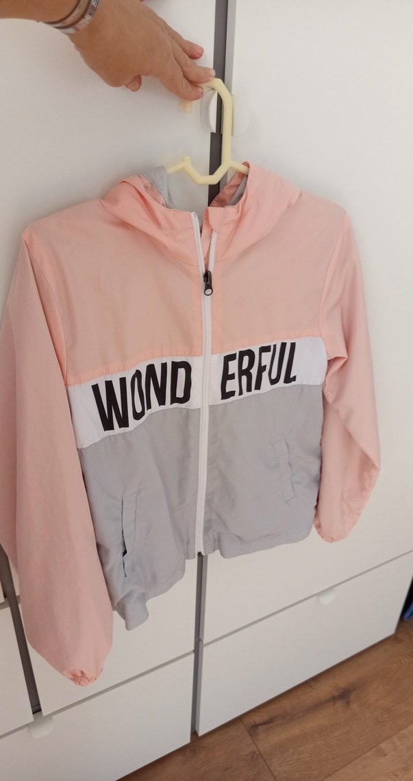 Kız Çocuk Pembe Kapüşonlu Yağmurluk - Görsel 2
