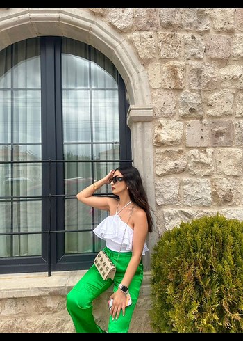 Rahat Kesim Yeşil Saten Kumaş Kadın Pantolon - Görsel 2