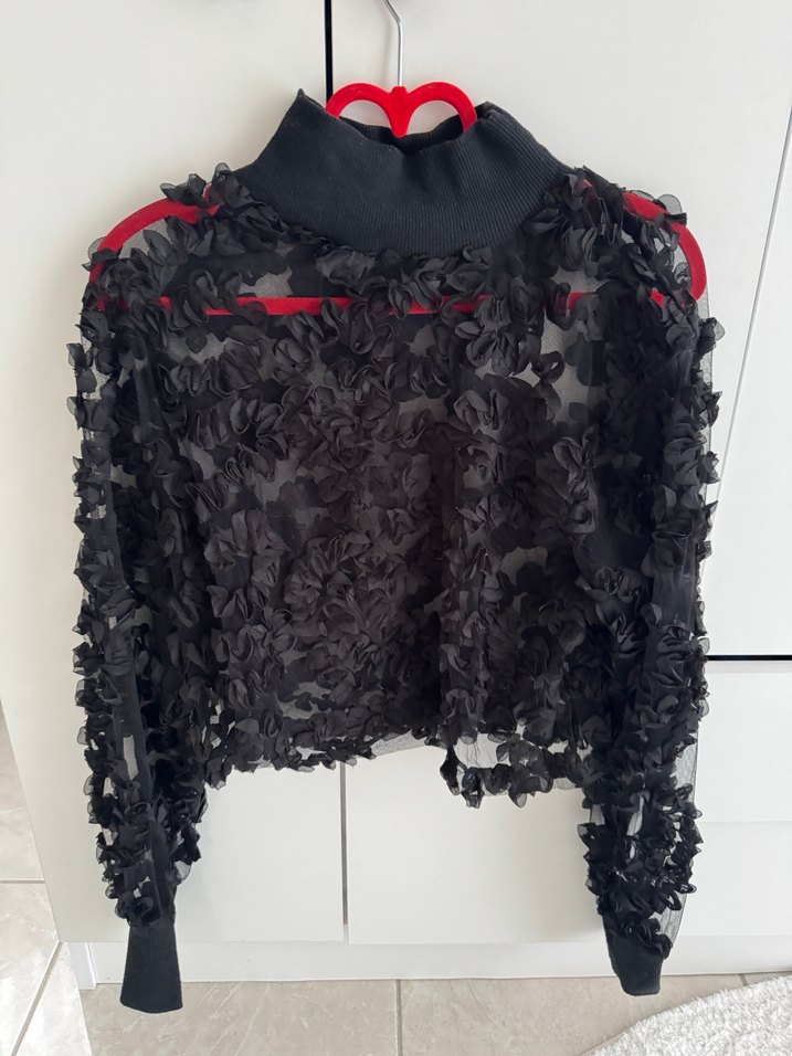 Siyah İşlemeli Mini Gotik Bluz - Görsel 2