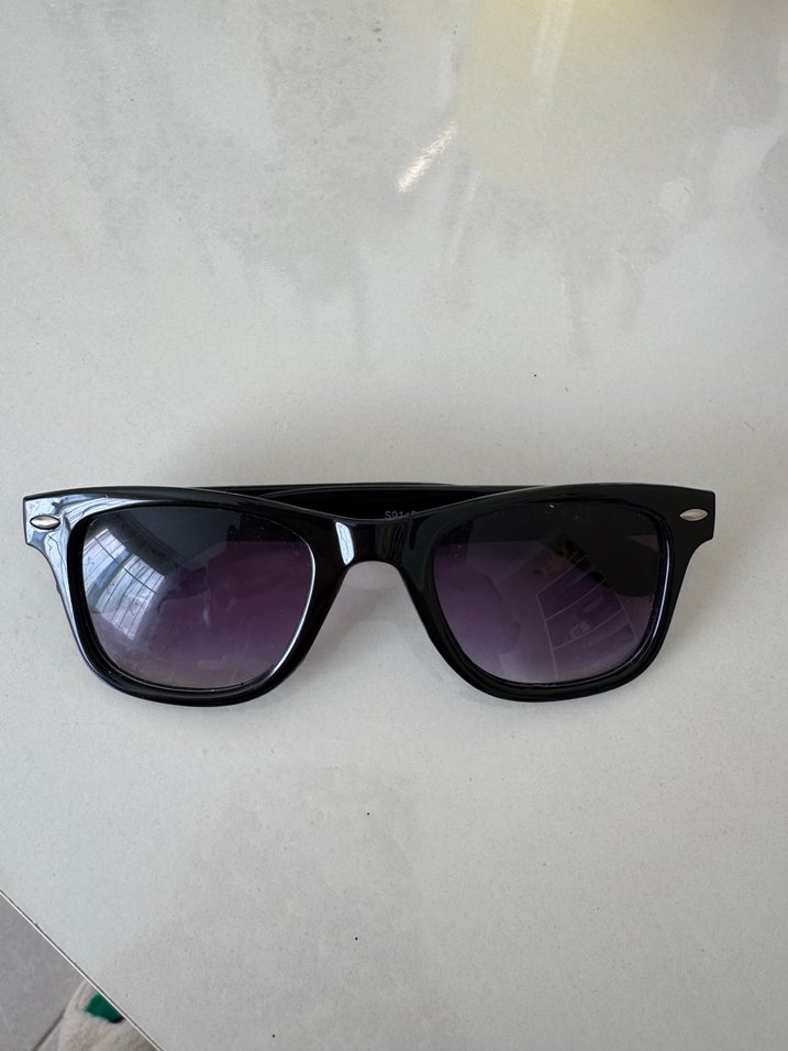 Parlak Siyah Ray-Ban Kadın Güneş Gözlüğü - Görsel 2