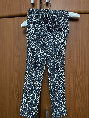 Kız çocuk pantolon 5/6 yaş leopar desen