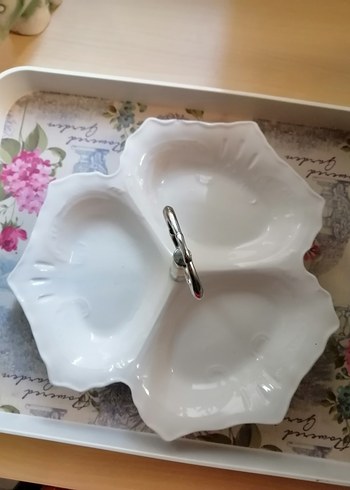 Beyaz Vintage Çiçek Desenli Servis Tabağı