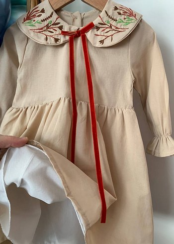 Kız Çocuk Bej Fırfırlı Uzun Kollu Elbise - Görsel 3