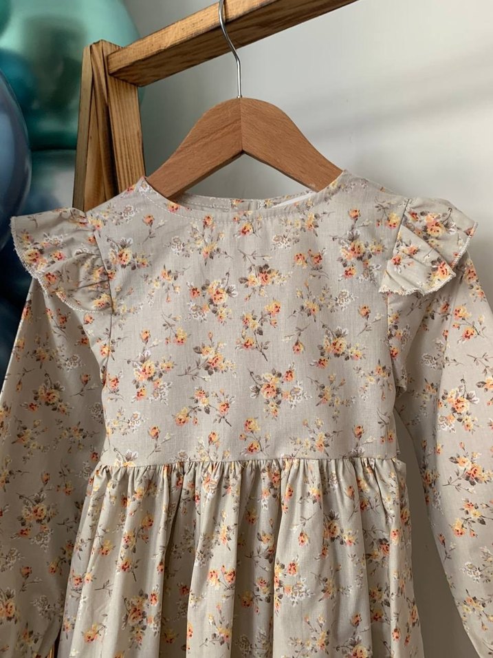 Bej Çiçekli Uzun Kollu Kız Elbisesi - Görsel 4