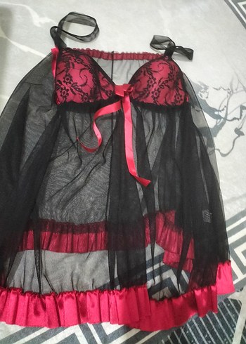 Kırmızı Siyah Nakışlı Gotik Gecelik - Görsel 2