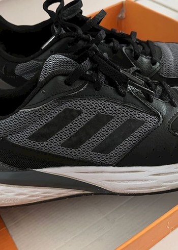 40 Beden siyah Renk Adidas Spor ayakkabı