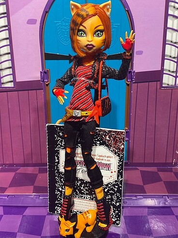 2011 Mattel Monster High Basic W1 Toralei Stripe