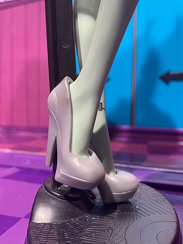 2011 Mattel Monster High I Heart Fashion Scarah Screams Topuklu 