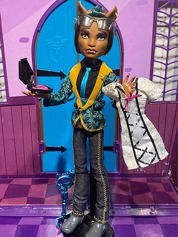 2011 Mattel Monster High Sweet 1600 Clawd Wolf