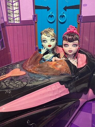 2011 Mattel Monster High Sweet 1600 Draculaura Roadster Car