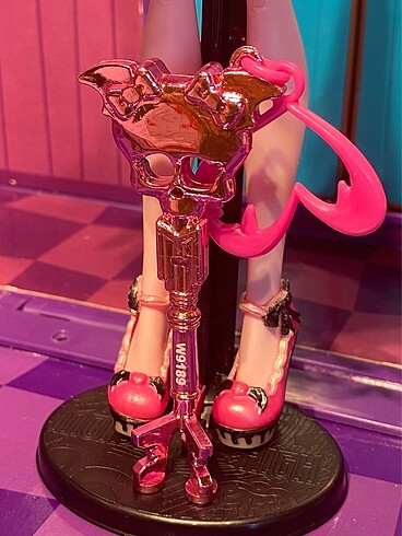Beden 2012 Mattel Monster High Sweet 1600 Draculaura