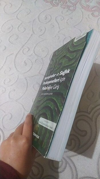 Beden Hemşireler ve sağlık profesyonelleri için psikolojiye giriş.