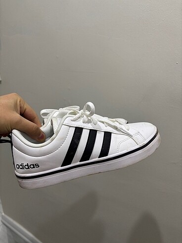 Adidas Spor Ayakkabı