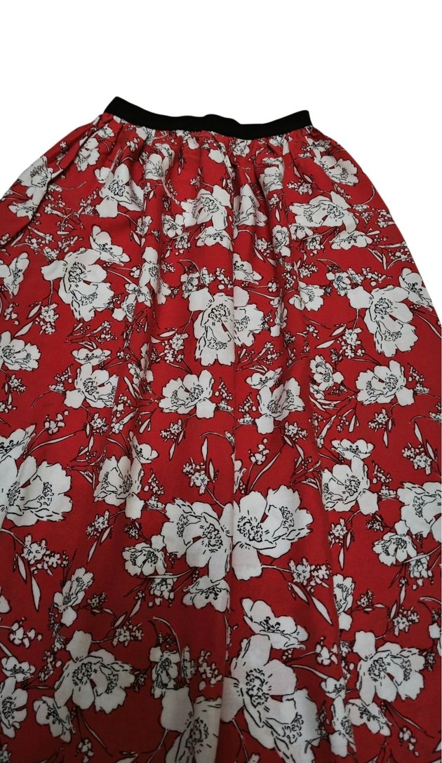 Çiçek Desenli Kırmızı Uzun Etek çocuk etek - Görsel 4