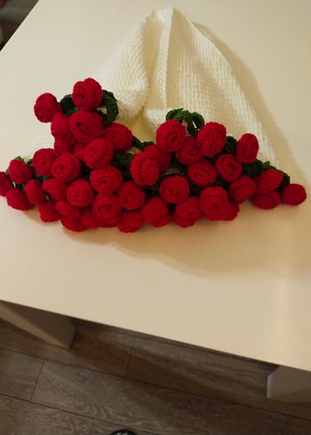 El Örgüsü Kırmızı Gül Buketi battaniye - Görsel 4