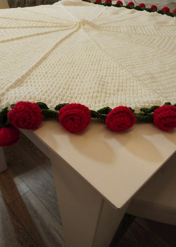 El Örgüsü Kırmızı Gül Buketi battaniye - Görsel 6