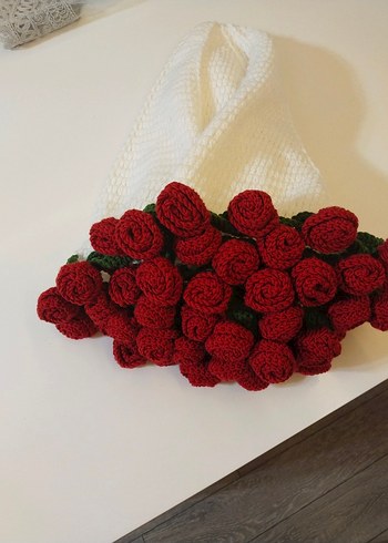 El Yapımı Kırmızı Örgü Güller Buketi - Görsel 2