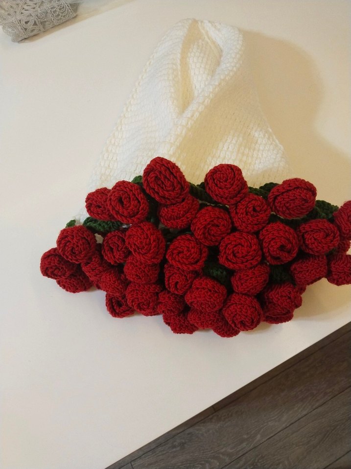 El Yapımı Kırmızı Örgü Güller Buketi - Görsel 2