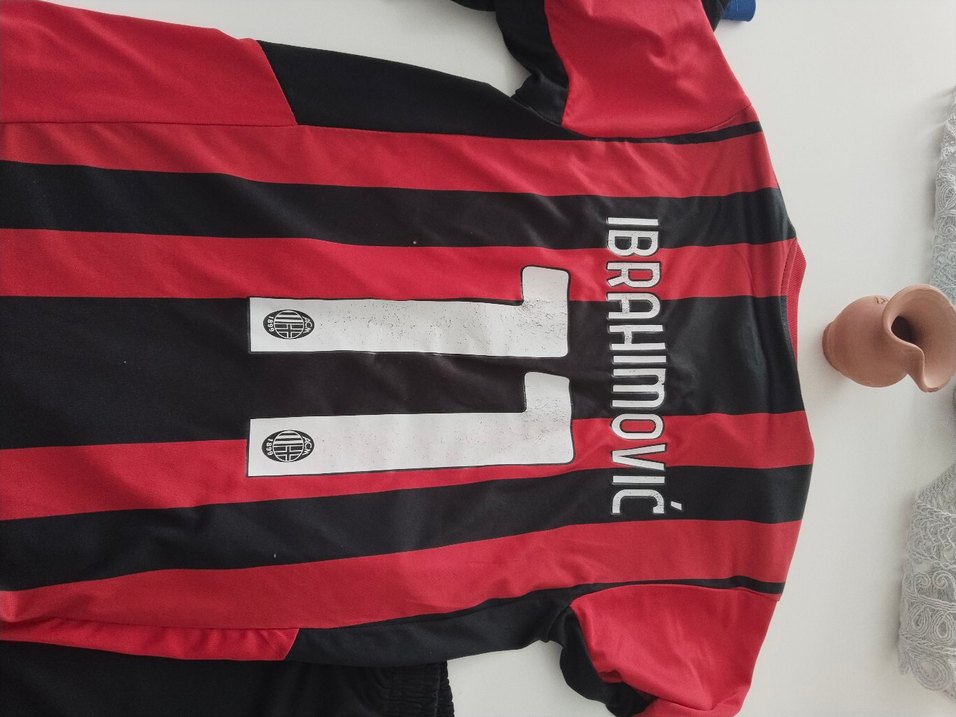 Siyah Baskılı Kısa Kollu Spor Forma - Görsel 4