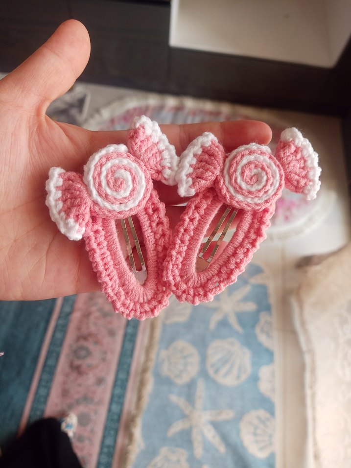 Nakışlı Pembe Örgü Çocuk Toka Seti - Görsel 2