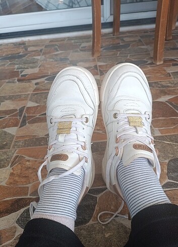 37,5 Beden beyaz Renk Lacoste sneaker spor ayakkabı