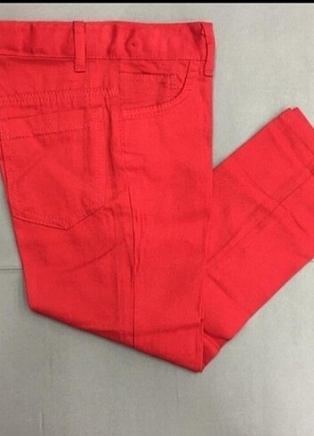 Kırmızı Pantolon 