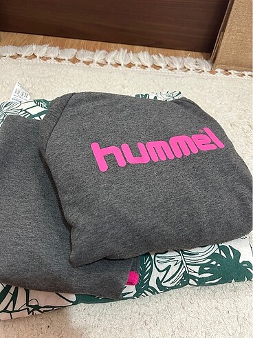 Hummel eşofman takımı